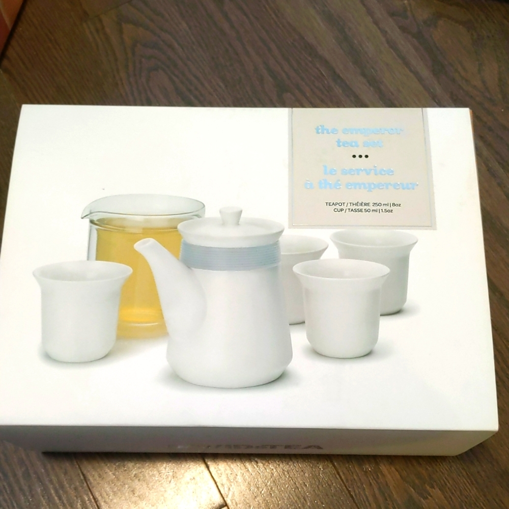 BNIB David's Tea Emperor's tea set